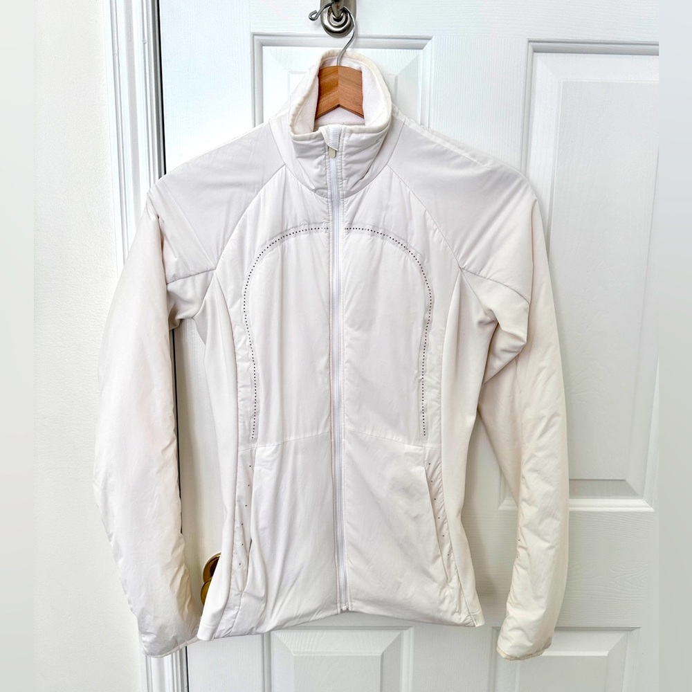 Lululemon size 4 lightweight jacket